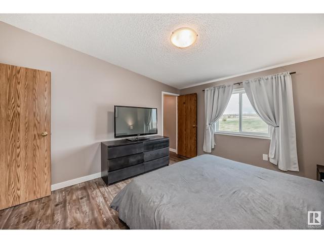 25113 Twp Rd 272, House detached with 3 bedrooms, 2 bathrooms and null parking in Rocky View County AB | Image 22