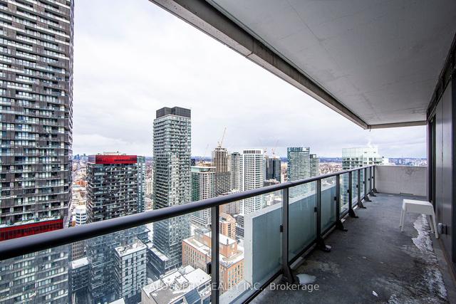 3702 - 2221 Yonge St, Condo with 2 bedrooms, 2 bathrooms and 0 parking in Toronto ON | Image 14