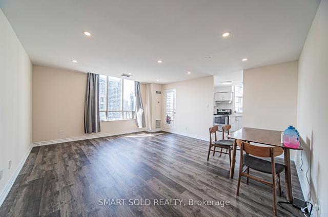 PH210 - 256 Doris Ave, Condo with 3 bedrooms, 2 bathrooms and 1 parking in Toronto ON | Image 26