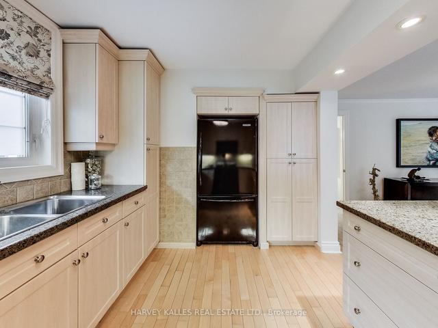 9 Highbourne Rd, House detached with 5 bedrooms, 7 bathrooms and 3 parking in Toronto ON | Image 8