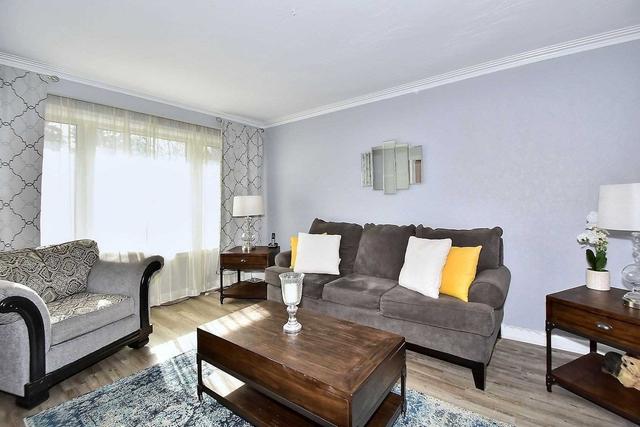 MAIN - 249 Elka Dr, House semidetached with 2 bedrooms, 1 bathrooms and 3 parking in Richmond Hill ON | Image 11