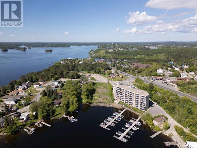 203 - 5 Bay Rd, Condo with 1 bedrooms, 2 bathrooms and null parking in Kenora ON | Image 3