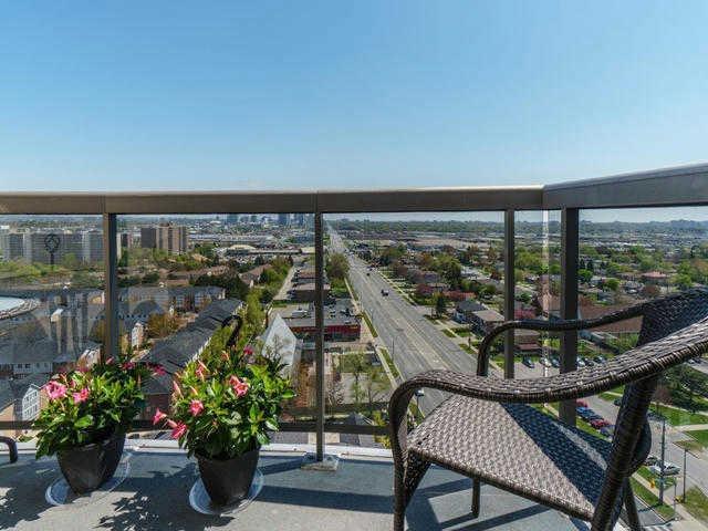 PH17 - 8 Mondeo Dr, Condo with 2 bedrooms, 2 bathrooms and 2 parking in Scarborough ON | Image 11