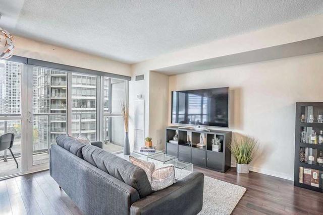 803 - 352 Front St W, Condo with 1 bedrooms, 1 bathrooms and 0 parking in Toronto ON | Image 7