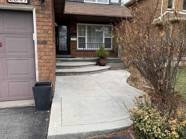 MAIN - 2649 Credit Valley Rd, House detached with 4 bedrooms, 3 bathrooms and 6 parking in Mississauga ON | Image 12
