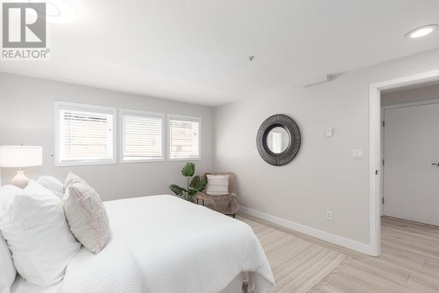 2 - 36 W 13th Ave, House attached with 2 bedrooms, 2 bathrooms and 1 parking in Vancouver BC | Image 15