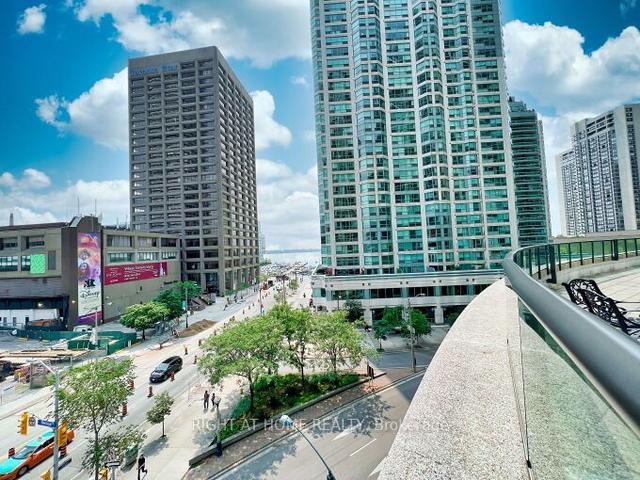 803 - 16 Yonge St, Condo with 1 bedrooms, 1 bathrooms and 1 parking in Toronto ON | Image 29