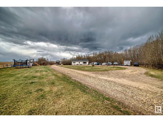 25113 Twp Rd 272, House detached with 3 bedrooms, 2 bathrooms and null parking in Rocky View County AB | Image 65