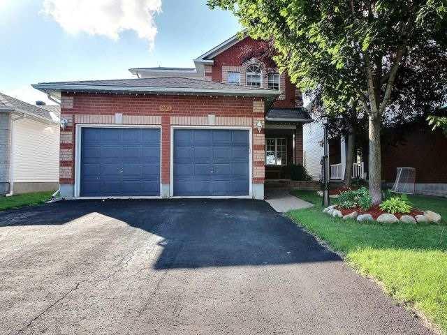 885 Paradise Cres, House detached with 4 bedrooms, 3 bathrooms and 4 parking in Orléans ON | Image 1