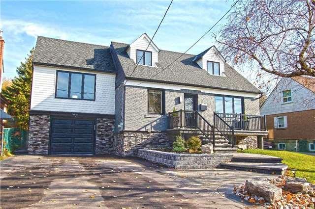 9 Ingleside Dr, House detached with 3 bedrooms, 3 bathrooms and 4 parking in North York ON | Image 1