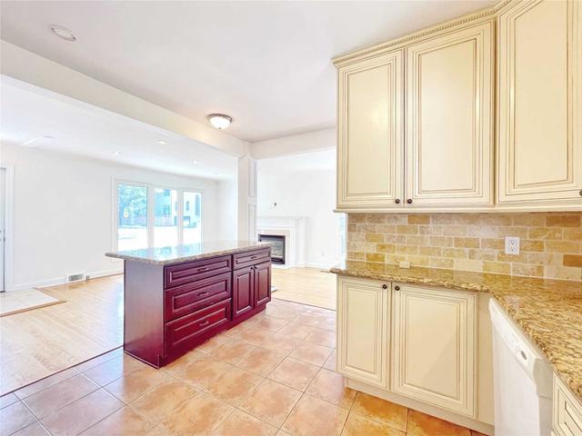 MAIN - 246 Horsham Ave, House detached with 3 bedrooms, 1 bathrooms and 2 parking in North York ON | Image 2
