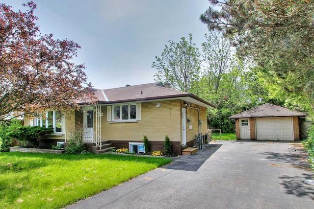 MAIN - 297 Geneva Ave, House detached with 3 bedrooms, 1 bathrooms and 2 parking in Oshawa ON | Image 12