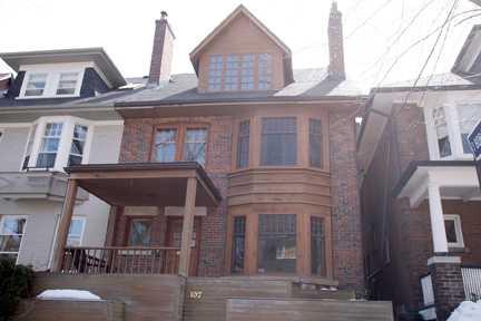 MAIN - 107 Farnham Ave, House semidetached with 1 bedrooms, 2 bathrooms and 1 parking in Toronto ON | Image 1