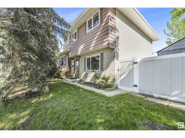 11132 51 Av Nw Nw, House detached with 4 bedrooms, 2 bathrooms and null parking in Edmonton AB | Image 3