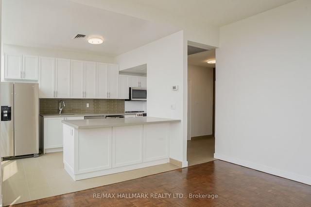 PH1 - 400 Walmer Rd, Condo with 1 bedrooms, 1 bathrooms and 1 parking in York ON | Image 5