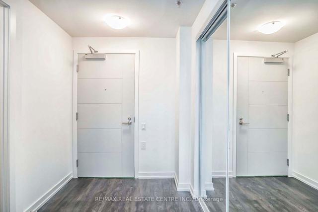 2406 - 203 College St, Condo with 2 bedrooms, 2 bathrooms and 0 parking in Toronto ON | Image 12