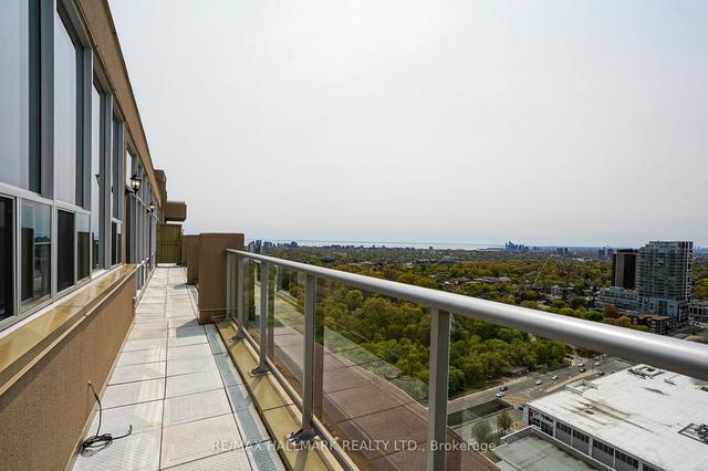 PH1 - 400 Walmer Rd, Condo with 1 bedrooms, 1 bathrooms and 1 parking in York ON | Image 11