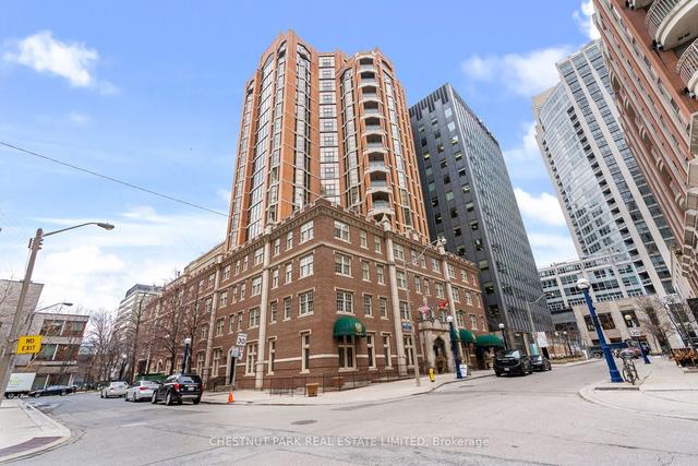 11A - 22 St Thomas St, Condo with 2 bedrooms, 4 bathrooms and 2 parking in Toronto ON | Image 1