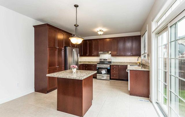 2 Fairservice Dr, House detached with 4 bedrooms, 5 bathrooms and 4 parking in Brampton ON | Image 6