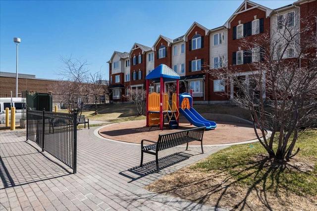 PH04 - 284 Queen St E, Condo with 2 bedrooms, 2 bathrooms and 1 parking in Brampton ON | Image 17