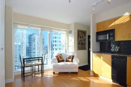 PH1706 - 200 Victoria St, Condo with 0 bedrooms, 1 bathrooms and 1 parking in Toronto ON | Image 2