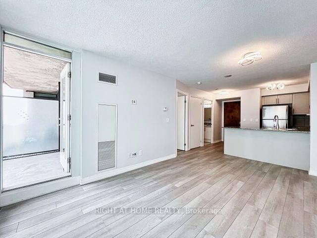803 - 16 Yonge St, Condo with 1 bedrooms, 1 bathrooms and 1 parking in Toronto ON | Image 10