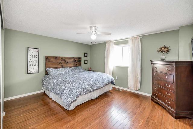 9 Jones Dr, House detached with 2 bedrooms, 2 bathrooms and 4 parking in Barrie ON | Image 5