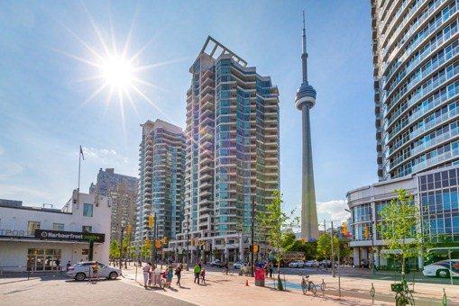 909 - 228 Queens Quay W, Condo with 2 bedrooms, 2 bathrooms and 1 parking in Toronto ON | Image 1