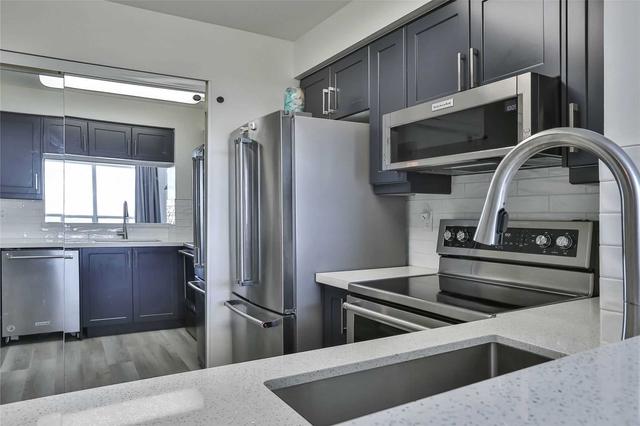 PH-21 - 68 Corporate Dr, Condo with 2 bedrooms, 2 bathrooms and 1 parking in Scarborough ON | Image 19