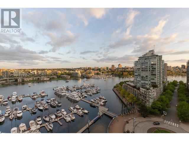 1502 - 1111 Marinaside Cres, Condo with 3 bedrooms, 3 bathrooms and 3 parking in Vancouver BC | Image 34