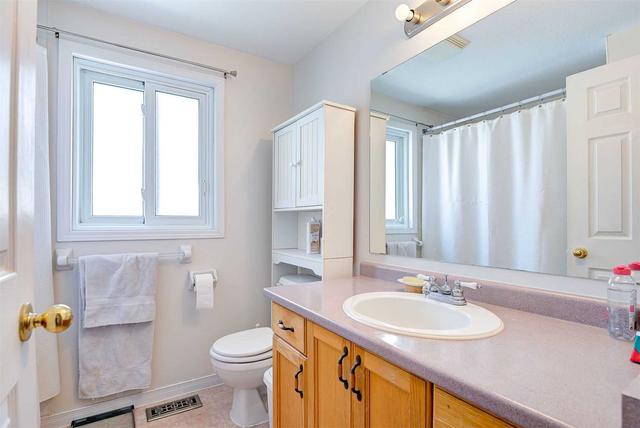 9 Highbrook St, House semidetached with 3 bedrooms, 2 bathrooms and 2 parking in Kitchener ON | Image 8