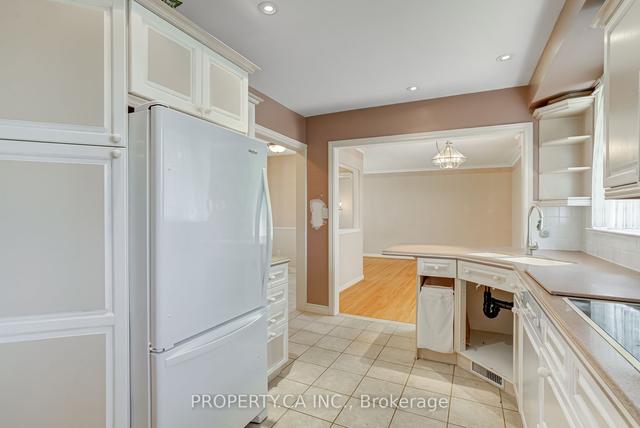 MAIN - 424 Saville Cres, House detached with 3 bedrooms, 1 bathrooms and 6 parking in Oakville ON | Image 11