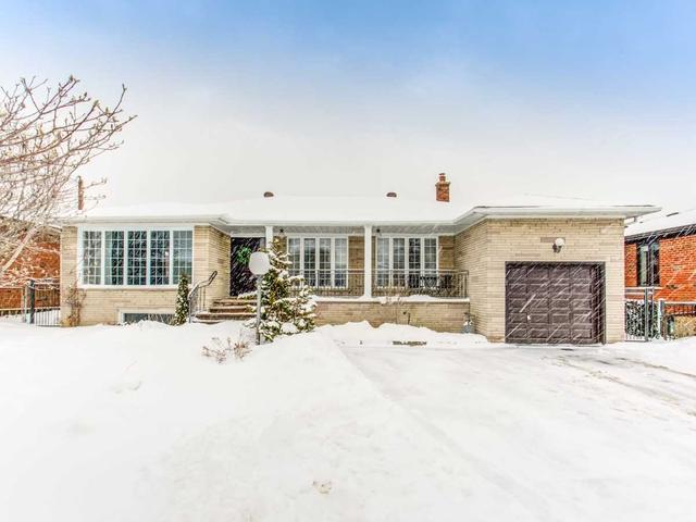 9 Krieger Cres, House detached with 4 bedrooms, 3 bathrooms and 5 parking in North York ON | Image 1