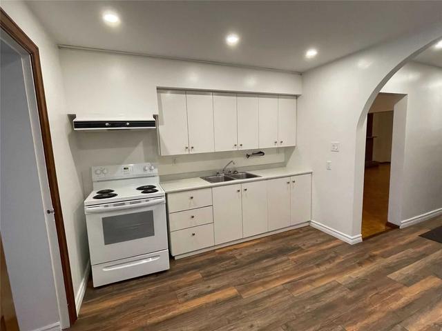 MAIN - 369 St Clarens Ave, House semidetached with 2 bedrooms, 1 bathrooms and 1 parking in Toronto ON | Image 6
