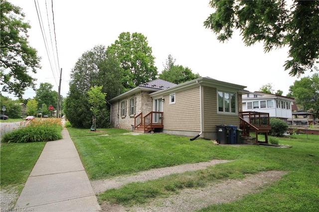 122 Essex St, House detached with 2 bedrooms, 1 bathrooms and 2 parking in Guelph ON | Image 39
