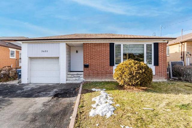 MAIN - 3651 Crabtree Cres, House detached with 4 bedrooms, 2 bathrooms and 2 parking in Mississauga ON | Image 1