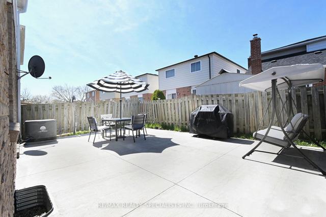 115 Morton Way, House detached with 4 bedrooms, 4 bathrooms and 6 parking in Brampton ON | Image 23