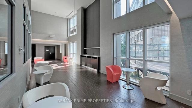 403 - 218 Queens Quay W, Condo with 1 bedrooms, 2 bathrooms and 0 parking in Toronto ON | Image 25