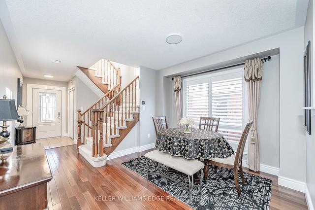 4061 Donnic Dr, House attached with 3 bedrooms, 3 bathrooms and 2 parking in Burlington ON | Image 2