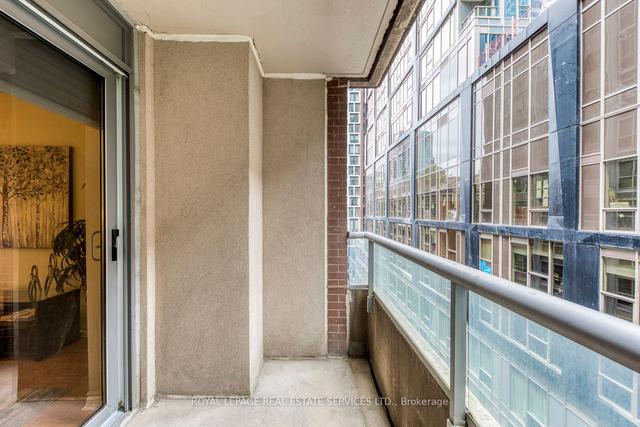 1245 - 250 Wellington St W, Condo with 1 bedrooms, 1 bathrooms and 1 parking in Toronto ON | Image 7