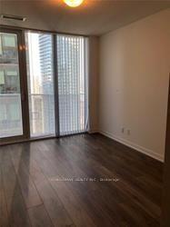 3911 - 100 Harbour St, Condo with 0 bedrooms, 1 bathrooms and 0 parking in Toronto ON | Image 1