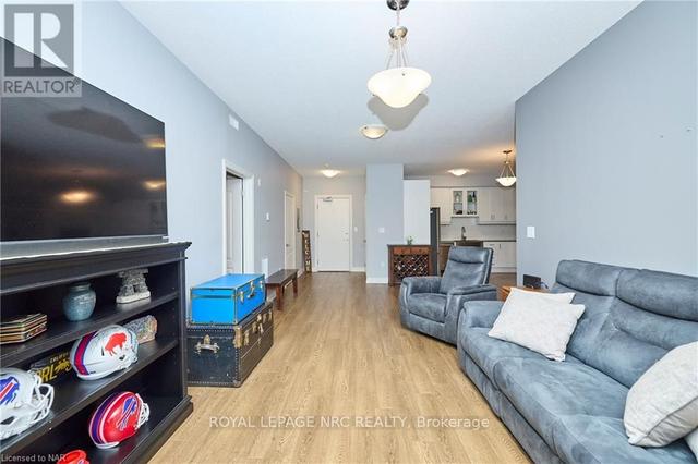 330 - 8111 Forest Glen Dr, Condo with 2 bedrooms, 2 bathrooms and 2 parking in Niagara Falls ON | Image 4