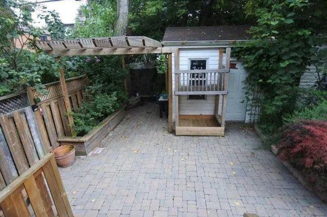 MAIN - 1969 Dundas St E, House semidetached with 3 bedrooms, 3 bathrooms and null parking in Toronto ON | Image 2