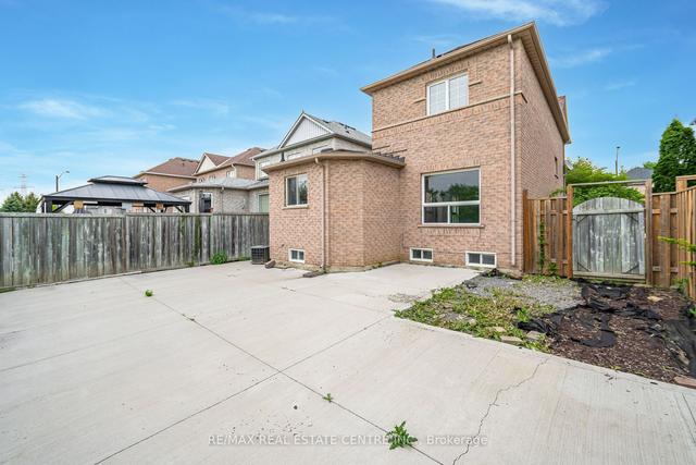 7232 Pallett Ct, House detached with 3 bedrooms, 3 bathrooms and 6 parking in Mississauga ON | Image 33