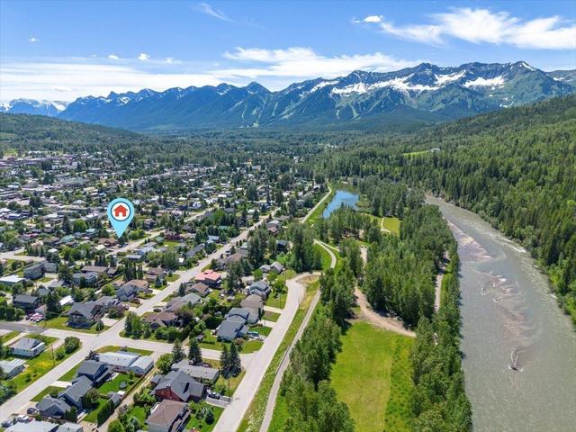 1022 10th Ave, House detached with 3 bedrooms, 1 bathrooms and 4 parking in Fernie BC | Image 57