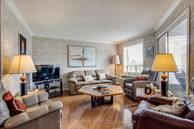 311 - 155 Main St N, Condo with 3 bedrooms, 3 bathrooms and 1 parking in Newmarket ON | Image 7