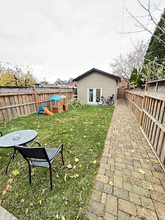 377 Cumberland Ave, House detached with 3 bedrooms, 2 bathrooms and 2 parking in Hamilton ON | Image 18