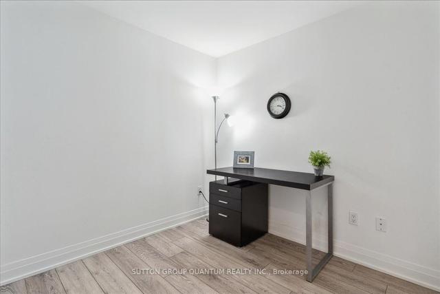 315 - 21 Park St E, Condo with 1 bedrooms, 2 bathrooms and 1 parking in Mississauga ON | Image 13