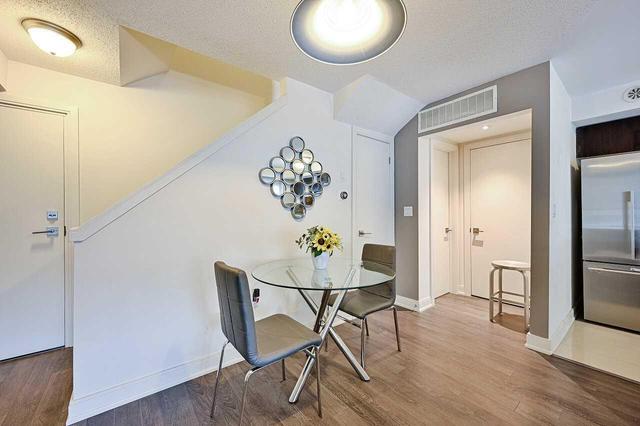 96 - 100 Dufay Rd, Townhouse with 2 bedrooms, 2 bathrooms and 1 parking in Brampton ON | Image 13