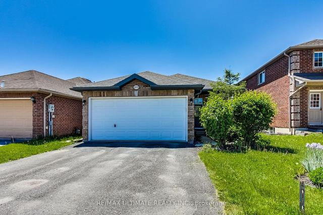 MAIN - 209 Dunsmore Lane, House detached with 3 bedrooms, 1 bathrooms and 2 parking in Barrie ON | Image 1